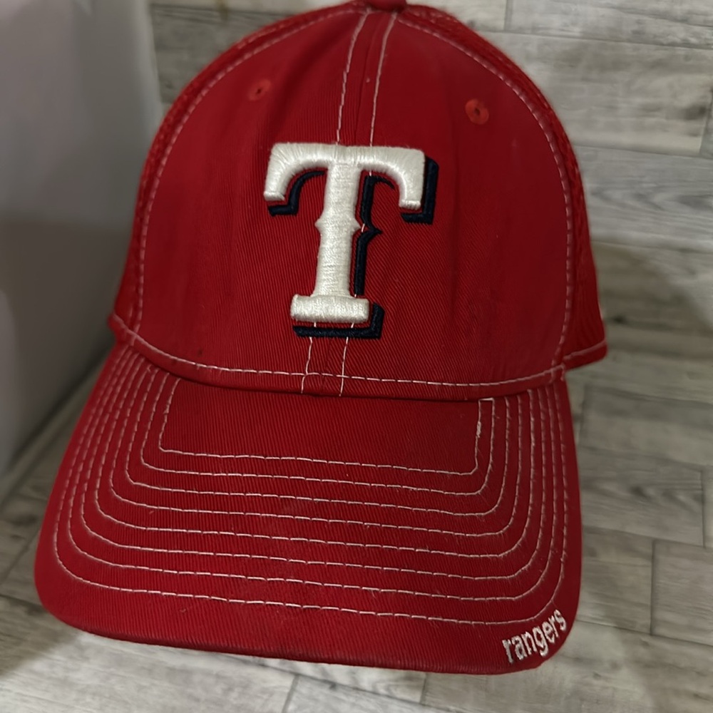 Texas Rangers red distressed fitted baseball cap hat size medium/ large - Picture 2 of 7